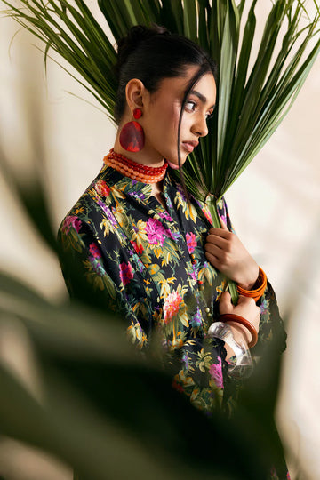 Zaha, Dive into Alluring Pakistani Outfits for Every Style