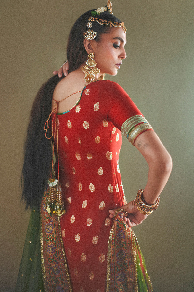 Haute Form I Dastaan Luxury Formals I Laal Pari