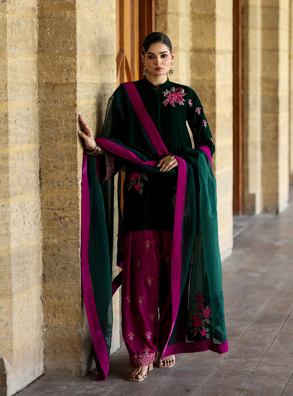 Zainab Chottani | Velura Velvet Edit 25 | Cleo Farshi