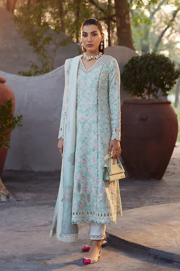 Casual hotsell pakistani clothes