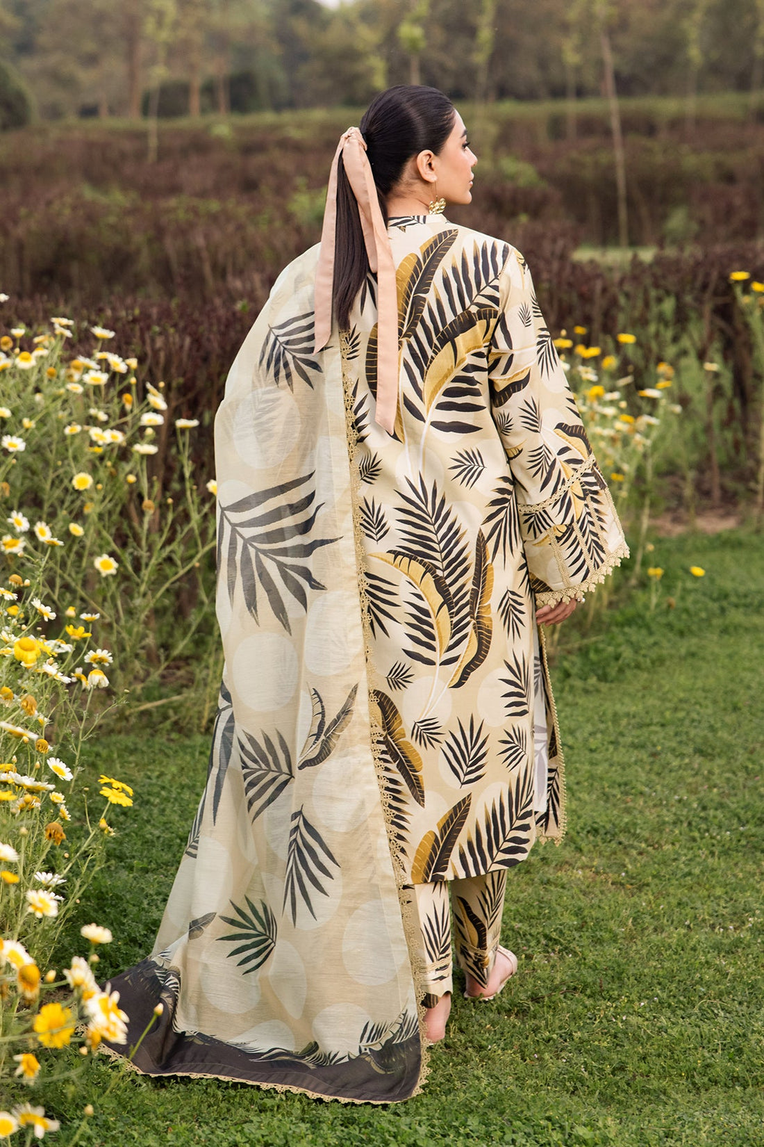 Alizeh | Sheen Lawn Prints 24 | DAFFODIL - Khanumjan  Pakistani Clothes and Designer Dresses in UK, USA