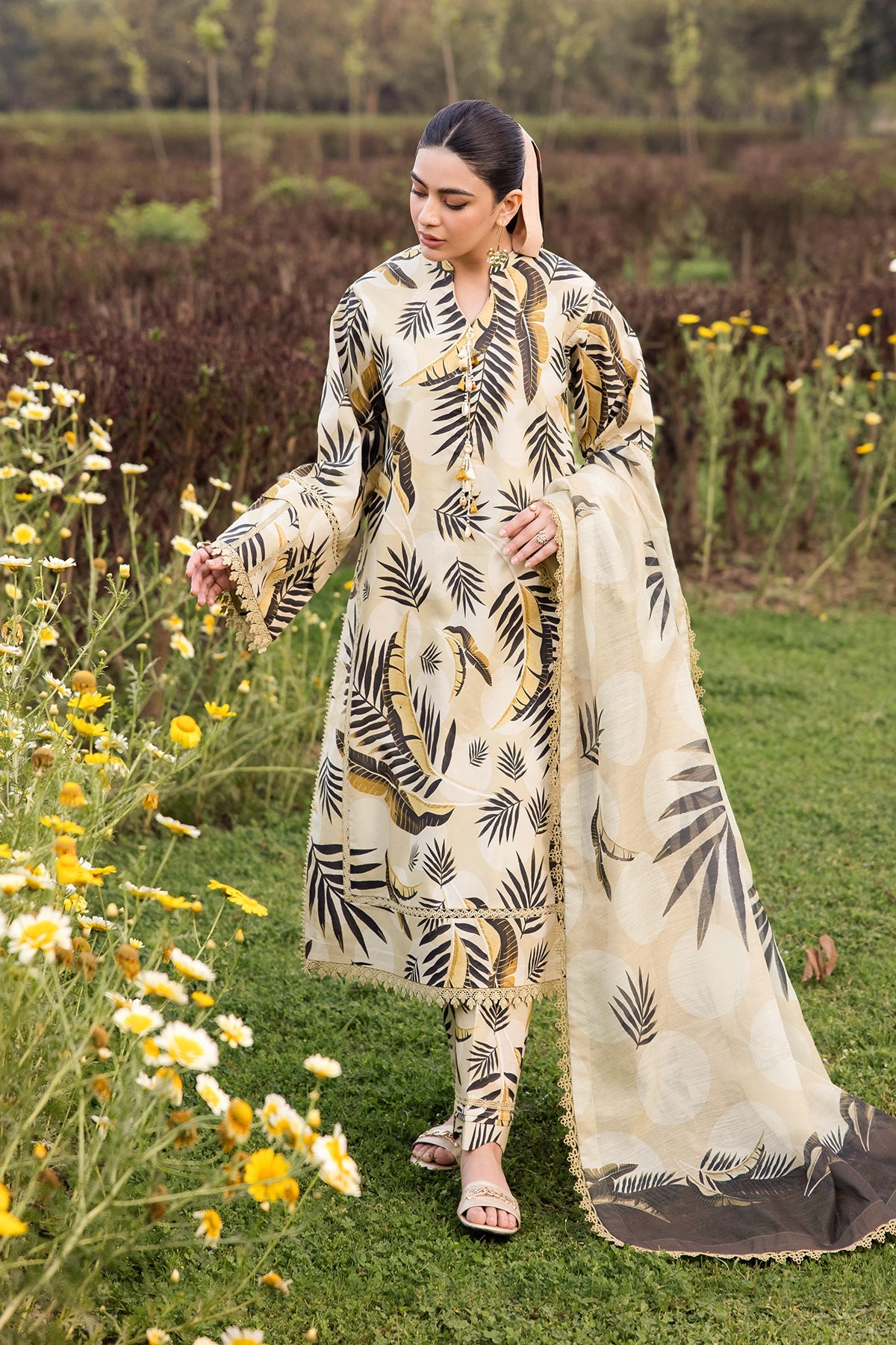 Alizeh | Sheen Lawn Prints 24 | DAFFODIL - Khanumjan  Pakistani Clothes and Designer Dresses in UK, USA