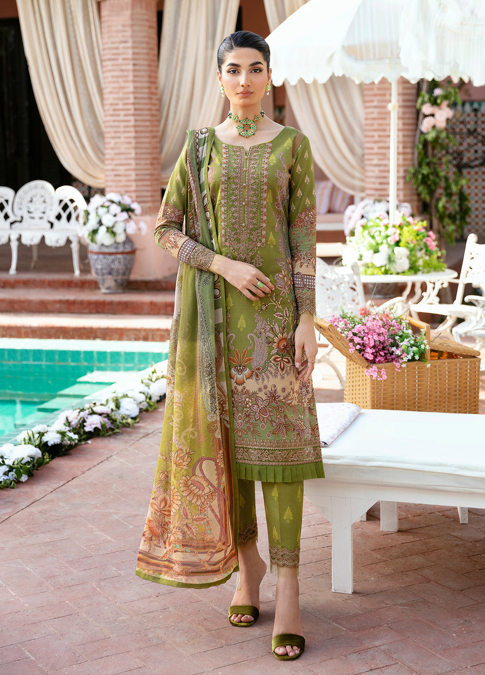 Gulaal | Summer Glow Lawn 24 | ALICIA (GL-L-24V3-04) - Khanumjan  Pakistani Clothes and Designer Dresses in UK, USA