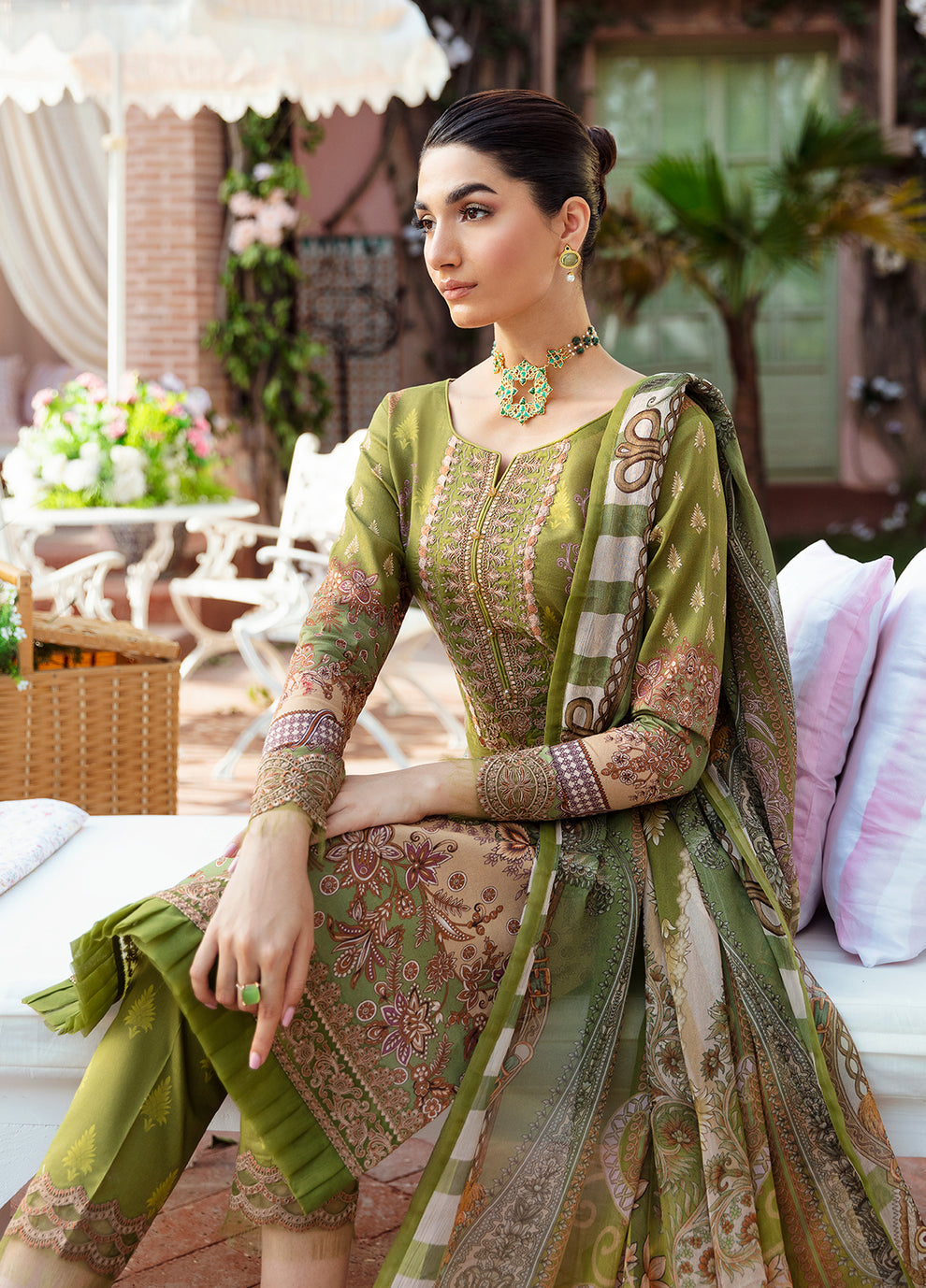 Gulaal | Summer Glow Lawn 24 | ALICIA (GL-L-24V3-04) - Khanumjan  Pakistani Clothes and Designer Dresses in UK, USA