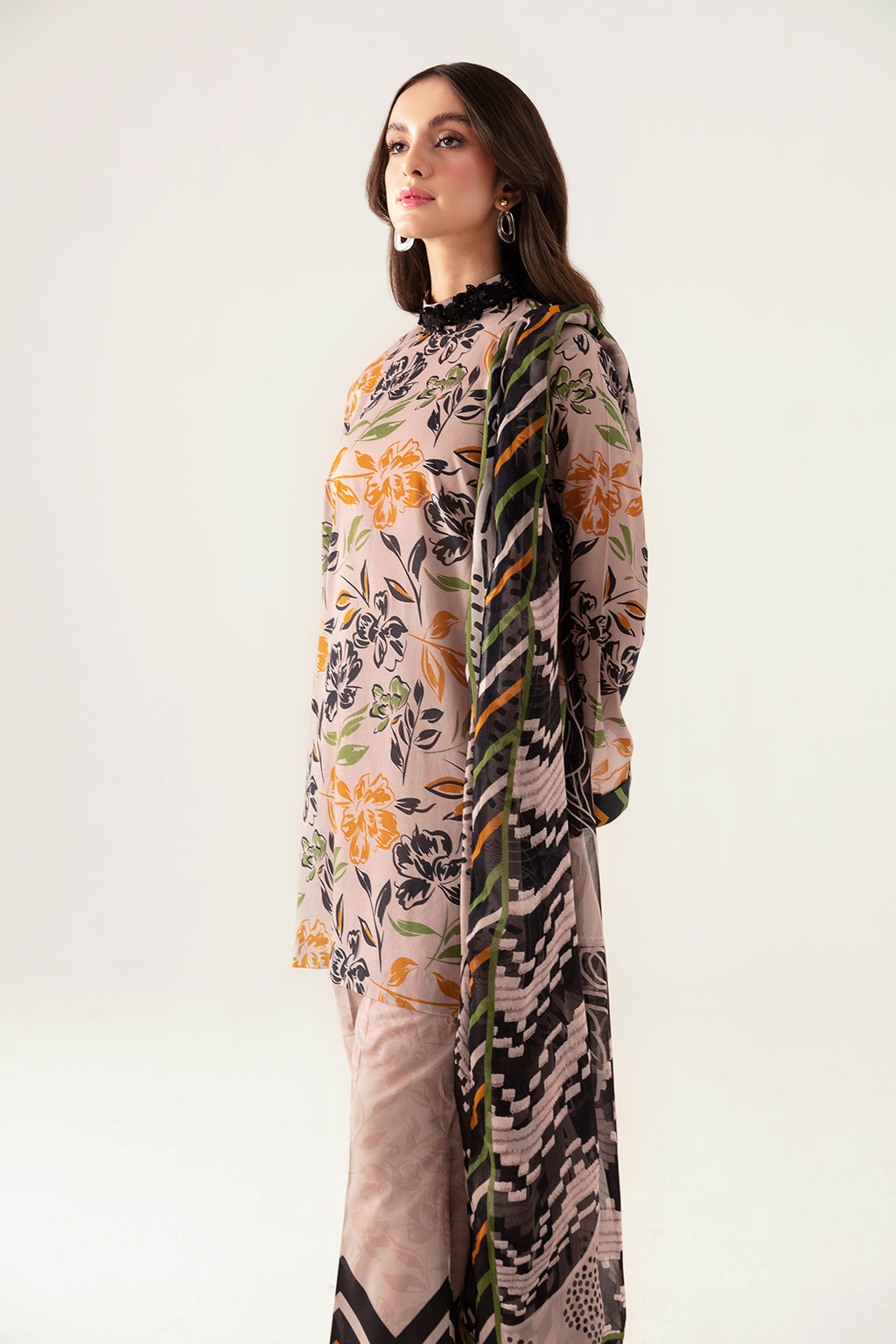 Ramsha | Pinted Lawn | RP-106 - Khanumjan  Pakistani Clothes and Designer Dresses in UK, USA