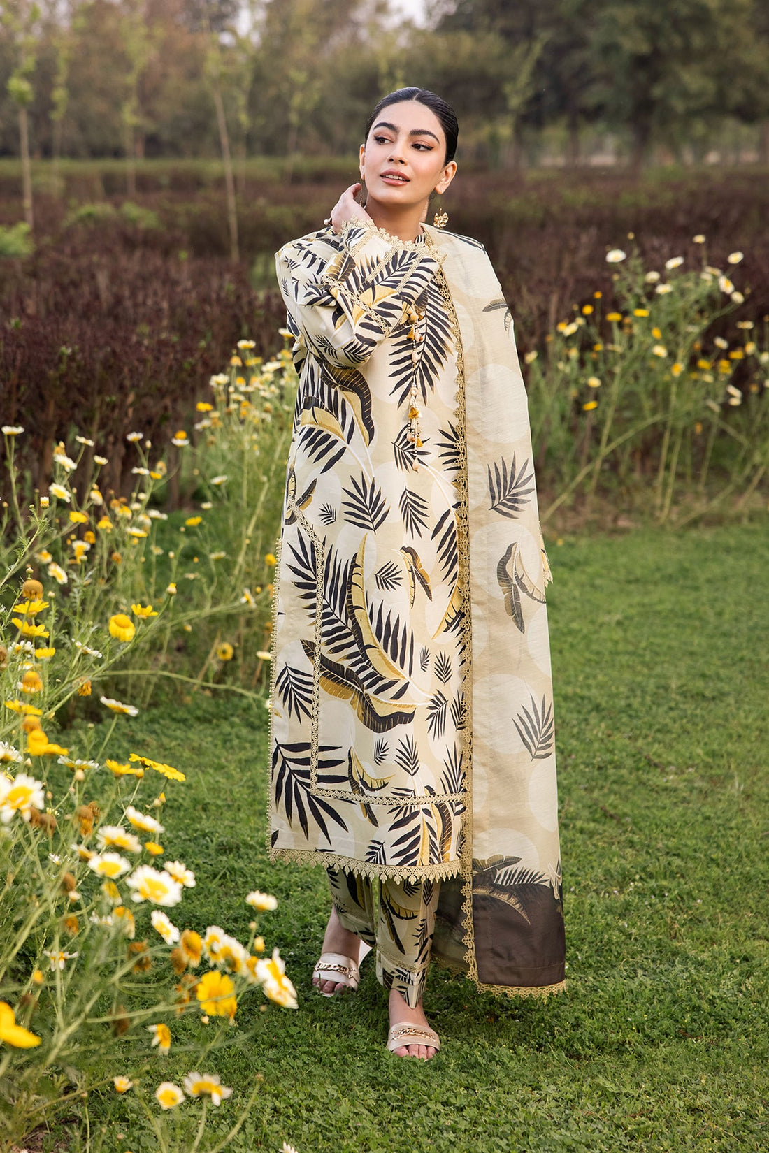Alizeh | Sheen Lawn Prints 24 | DAFFODIL - Khanumjan  Pakistani Clothes and Designer Dresses in UK, USA
