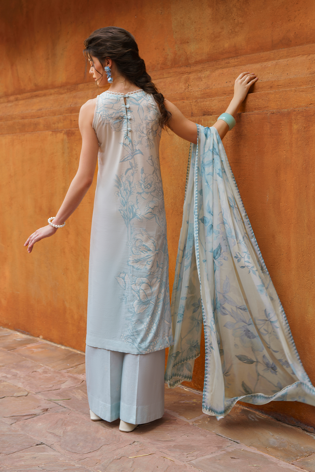 Iznik | Exclusive Lawn | UE-227 PRINTED LAWN - Khanumjan  Pakistani Clothes and Designer Dresses in UK, USA