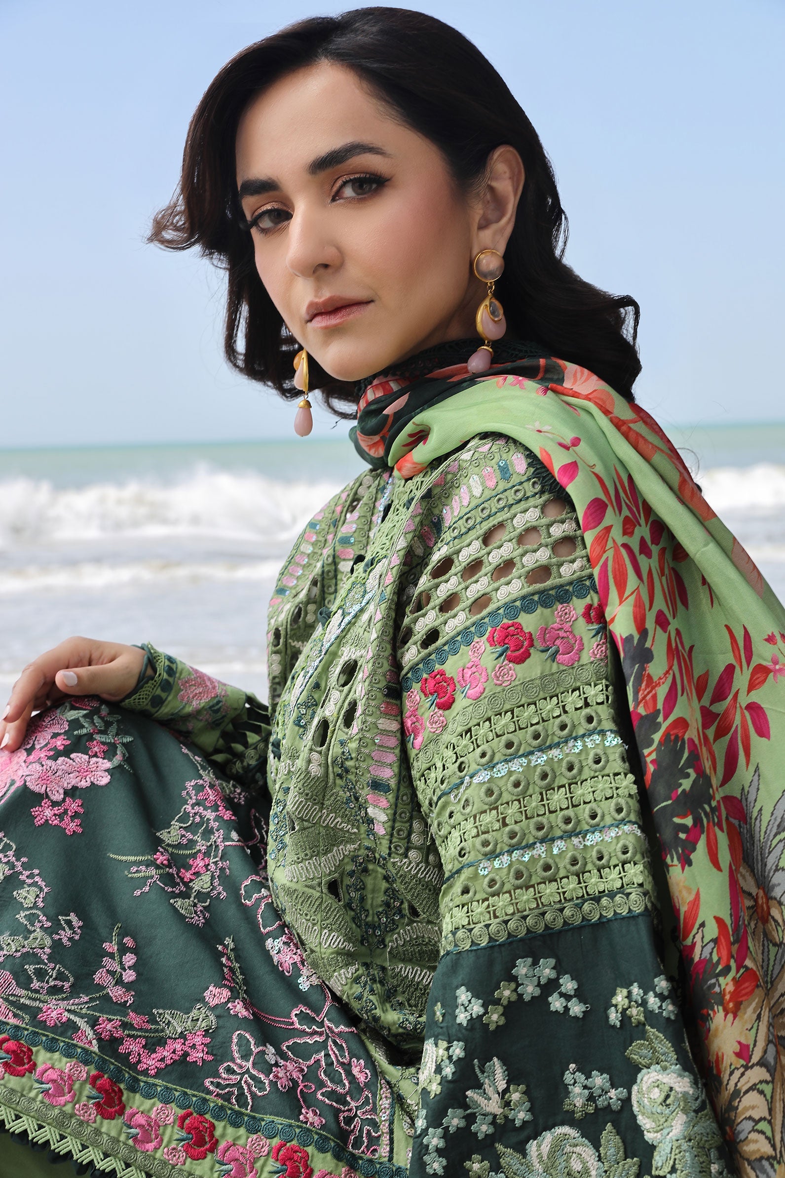 Maryam Hussain | Luxury Lawn 24 | GARDENIA - Khanumjan  Pakistani Clothes and Designer Dresses in UK, USA