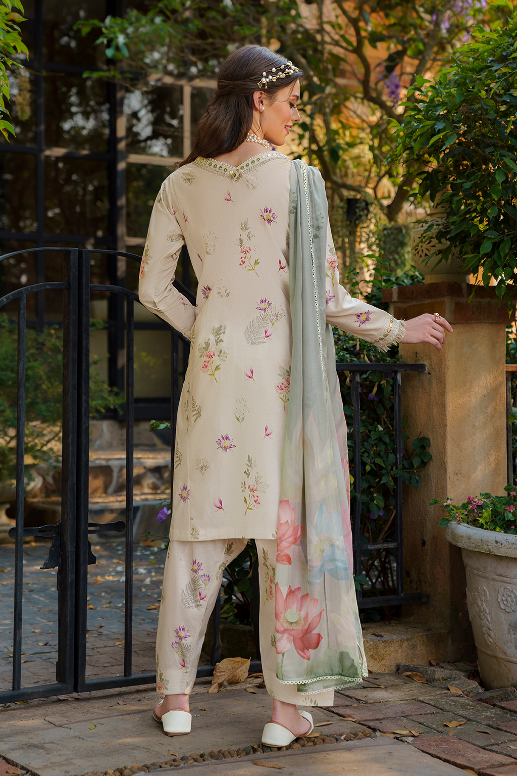 Iznik | Exclusive Lawn | UE-236 PRINTED LAWN - Khanumjan  Pakistani Clothes and Designer Dresses in UK, USA