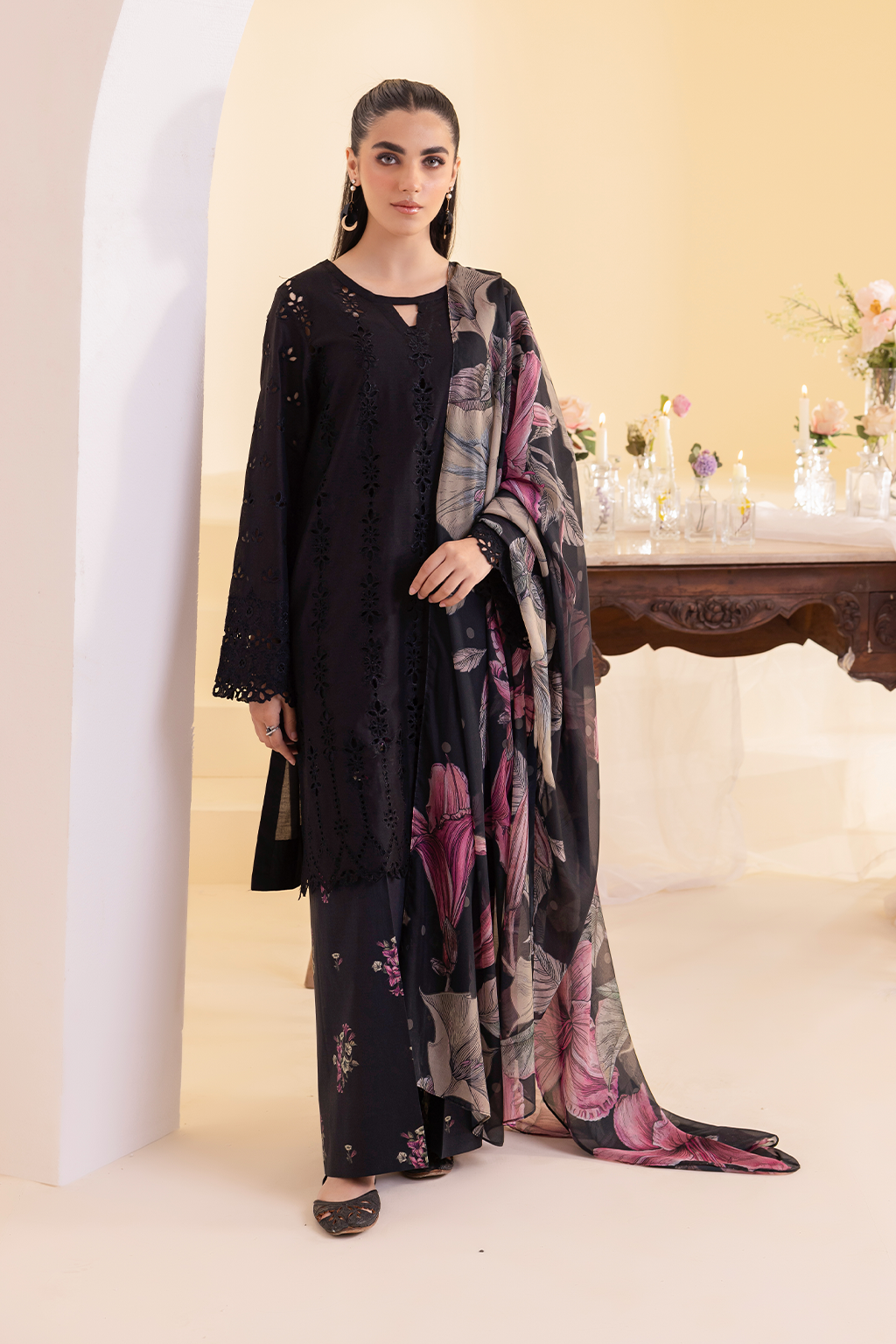 Iznik | Exclusive Lawn | UE-253 EMBROIDERED LAWN - Khanumjan  Pakistani Clothes and Designer Dresses in UK, USA