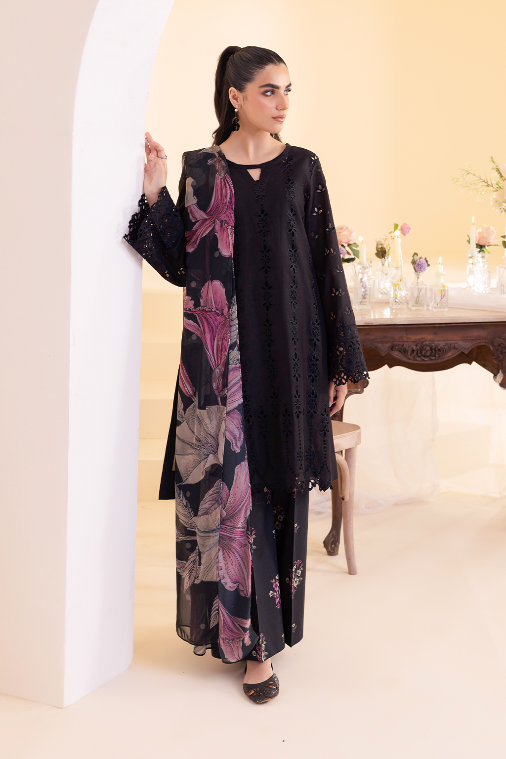 Iznik | Exclusive Lawn | UE-253 EMBROIDERED LAWN - Khanumjan  Pakistani Clothes and Designer Dresses in UK, USA