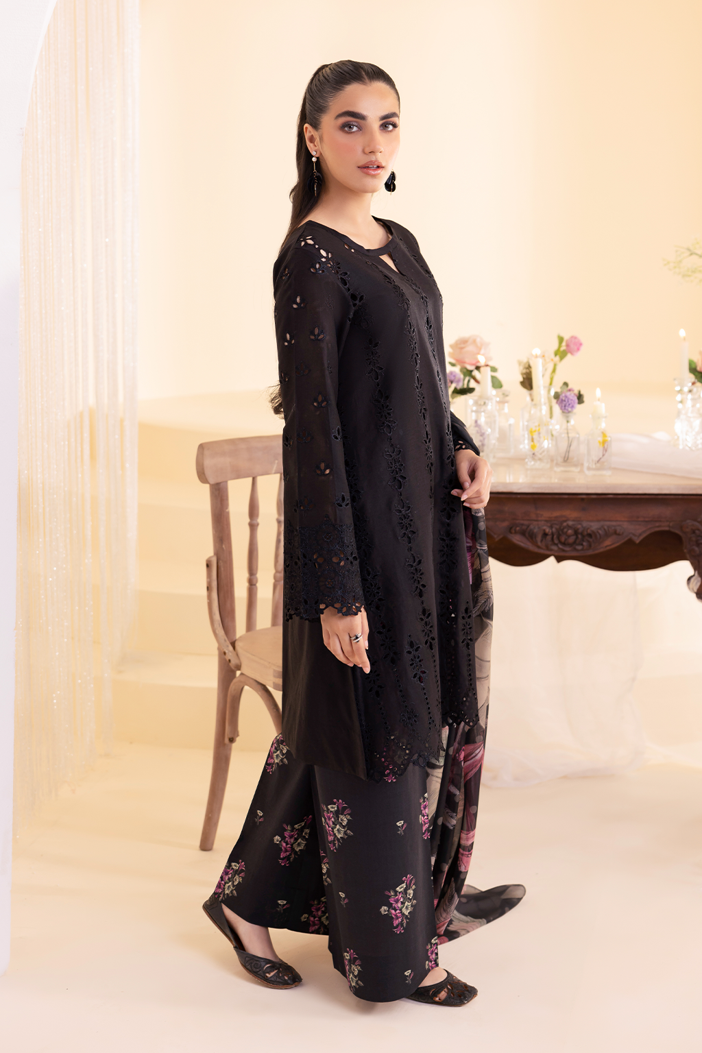 Iznik | Exclusive Lawn | UE-253 EMBROIDERED LAWN - Khanumjan  Pakistani Clothes and Designer Dresses in UK, USA