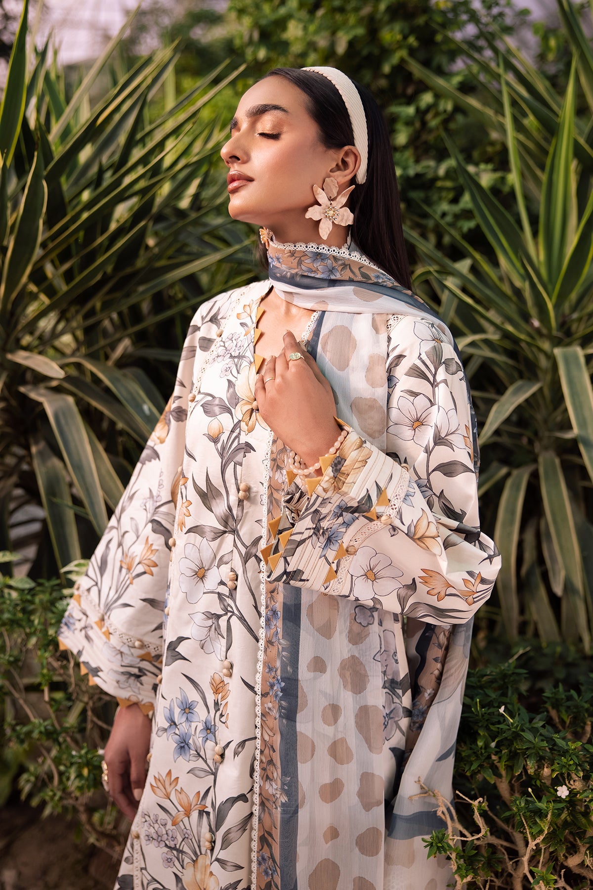 Alizeh | Sheen Lawn Prints 24 | GARDENIA - Khanumjan  Pakistani Clothes and Designer Dresses in UK, USA