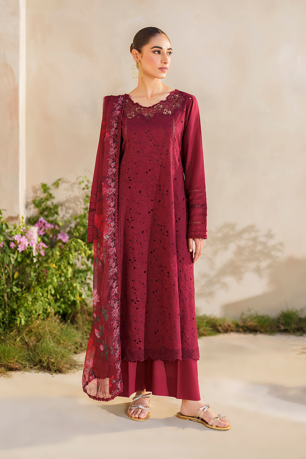 Iznik | Festive lawn 24 | SFL-02 - Khanumjan  Pakistani Clothes and Designer Dresses in UK, USA