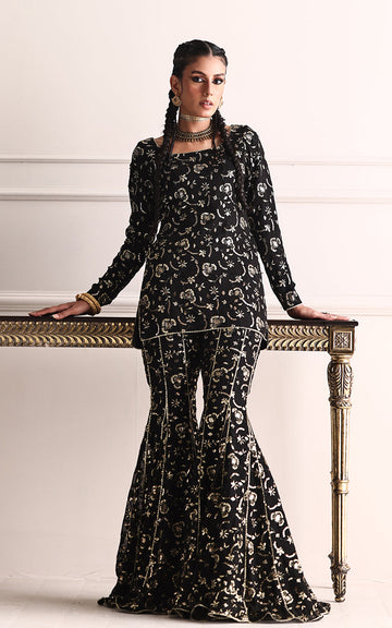 Threads and Motifs | Char Bagh Formals | 9965