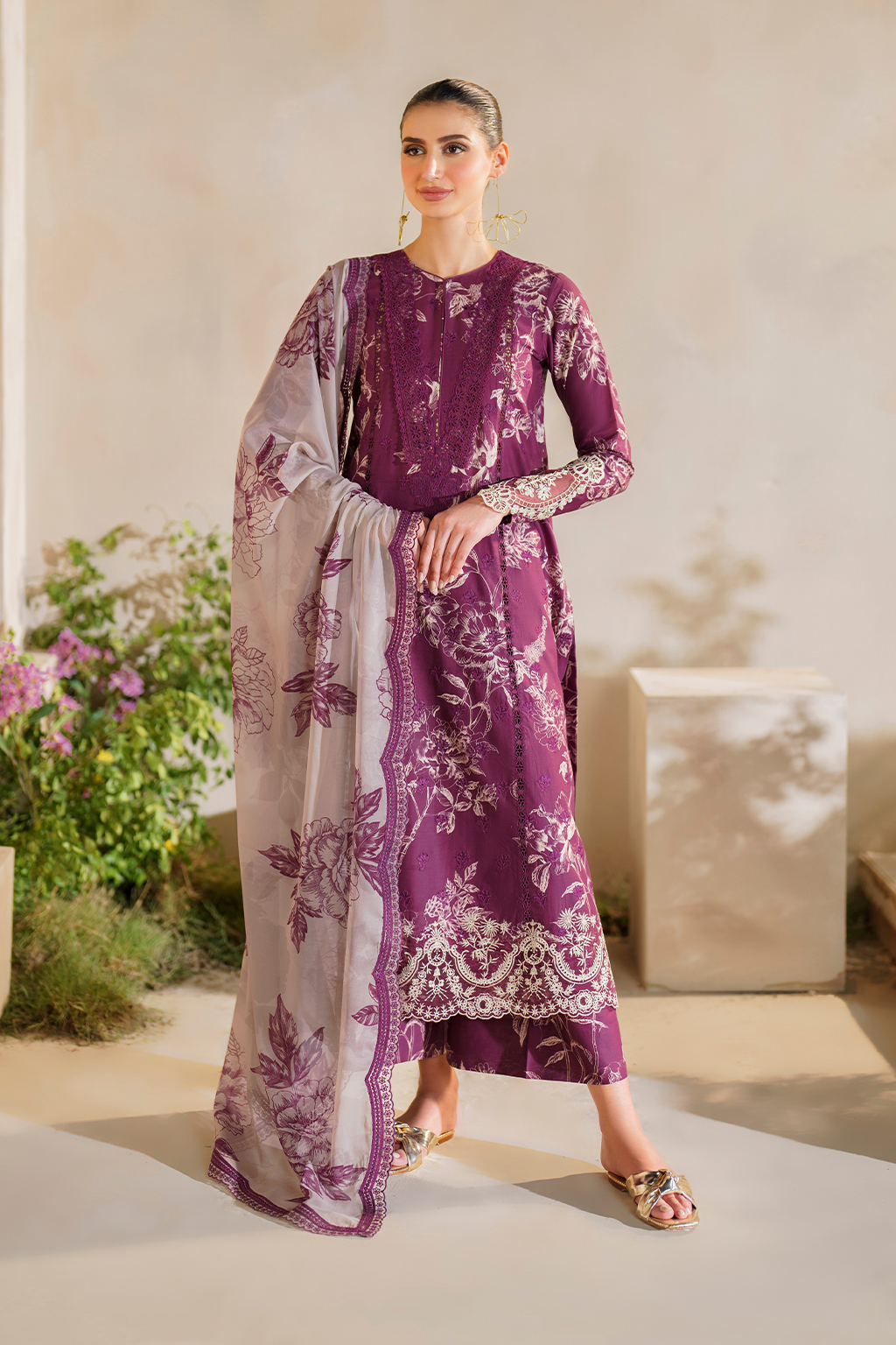 Iznik | Festive lawn 24 | SFL-04 - Khanumjan  Pakistani Clothes and Designer Dresses in UK, USA