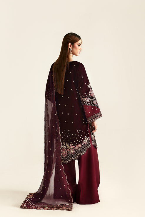 Emaan Adeel | Zarposh Velvet 25 | KANWAL