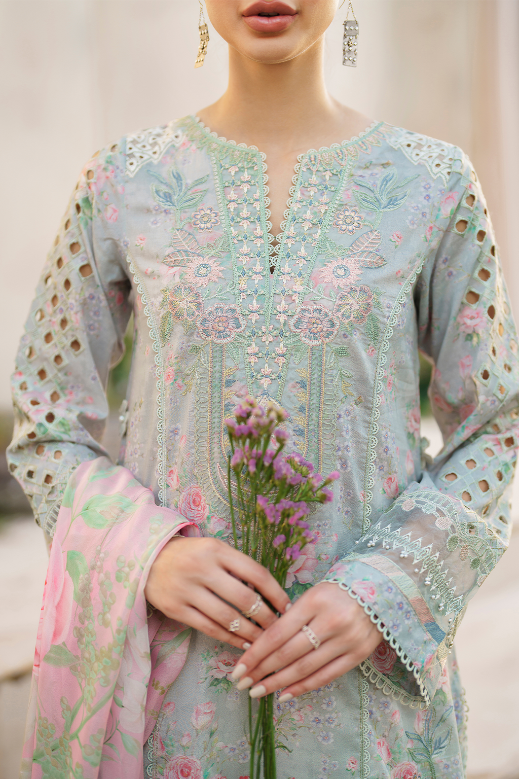Iznik | Festive lawn 24 | SFL-07 - Khanumjan  Pakistani Clothes and Designer Dresses in UK, USA