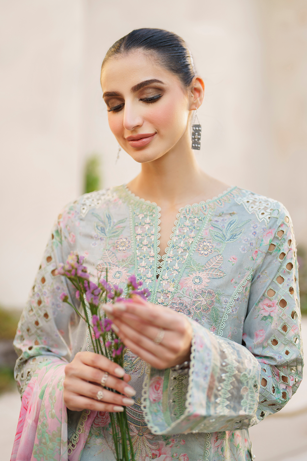 Iznik | Festive lawn 24 | SFL-07 - Khanumjan  Pakistani Clothes and Designer Dresses in UK, USA