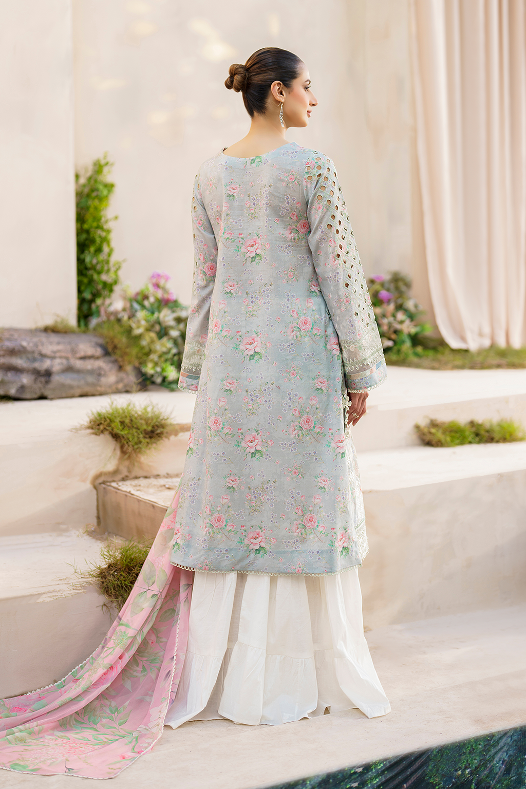 Iznik | Festive lawn 24 | SFL-07 - Khanumjan  Pakistani Clothes and Designer Dresses in UK, USA