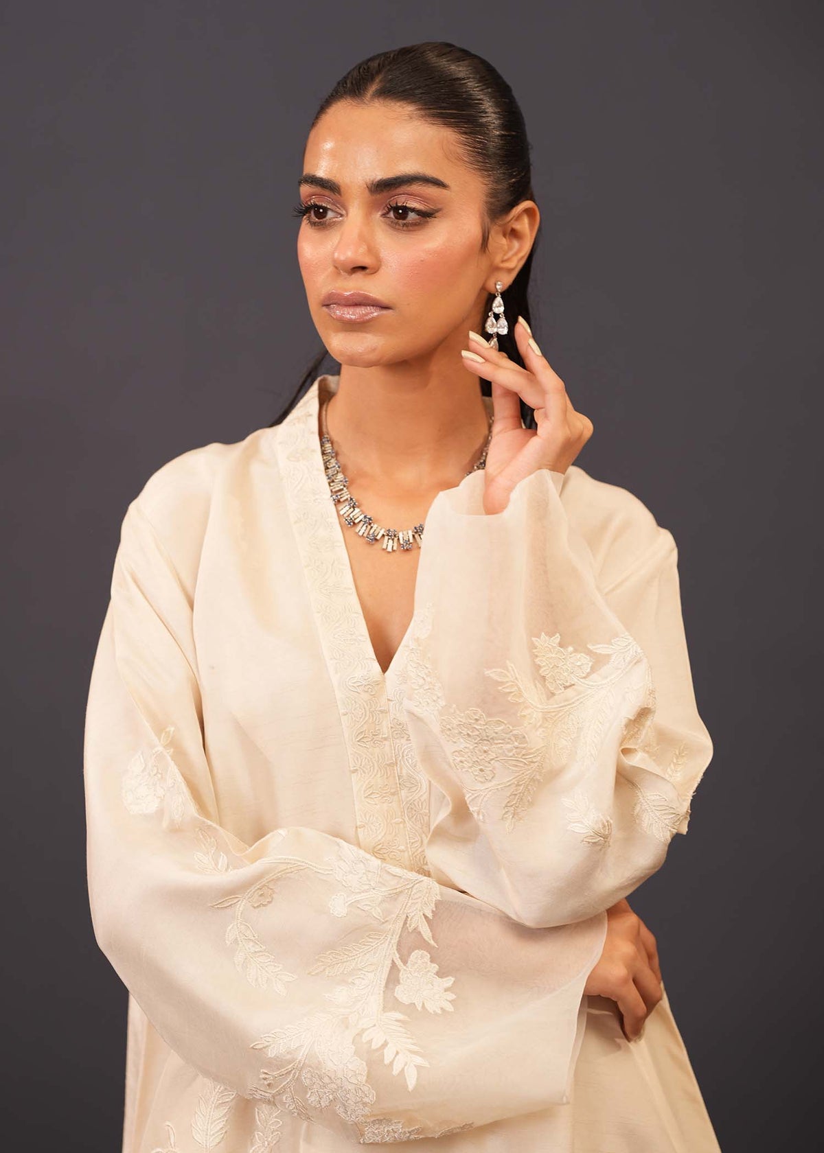 Mahgul | Emerald Hill Formals | Ivory Hill - Khanumjan  Pakistani Clothes and Designer Dresses in UK, USA