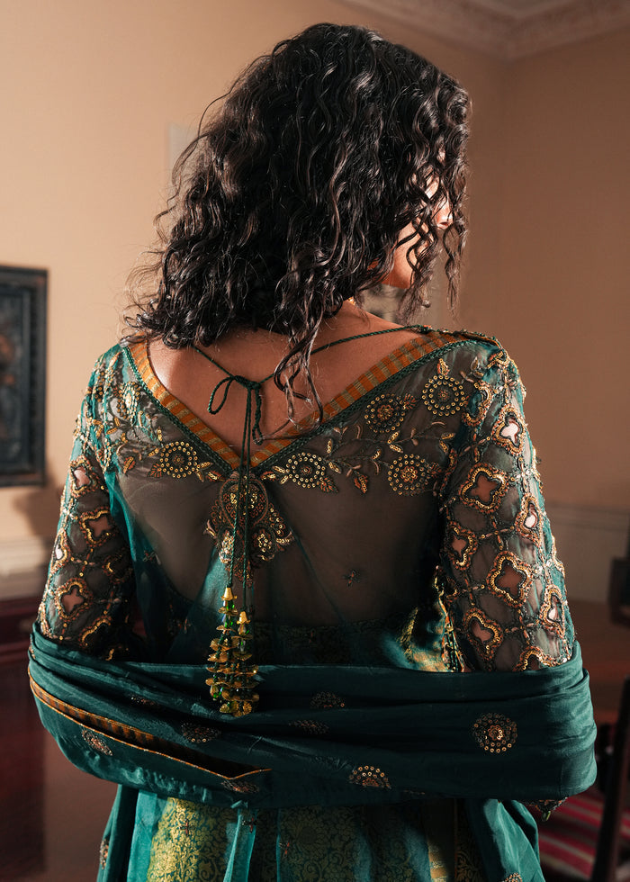 Laj by Lajwanti | Runaway Formals 25 | Emerald Echo