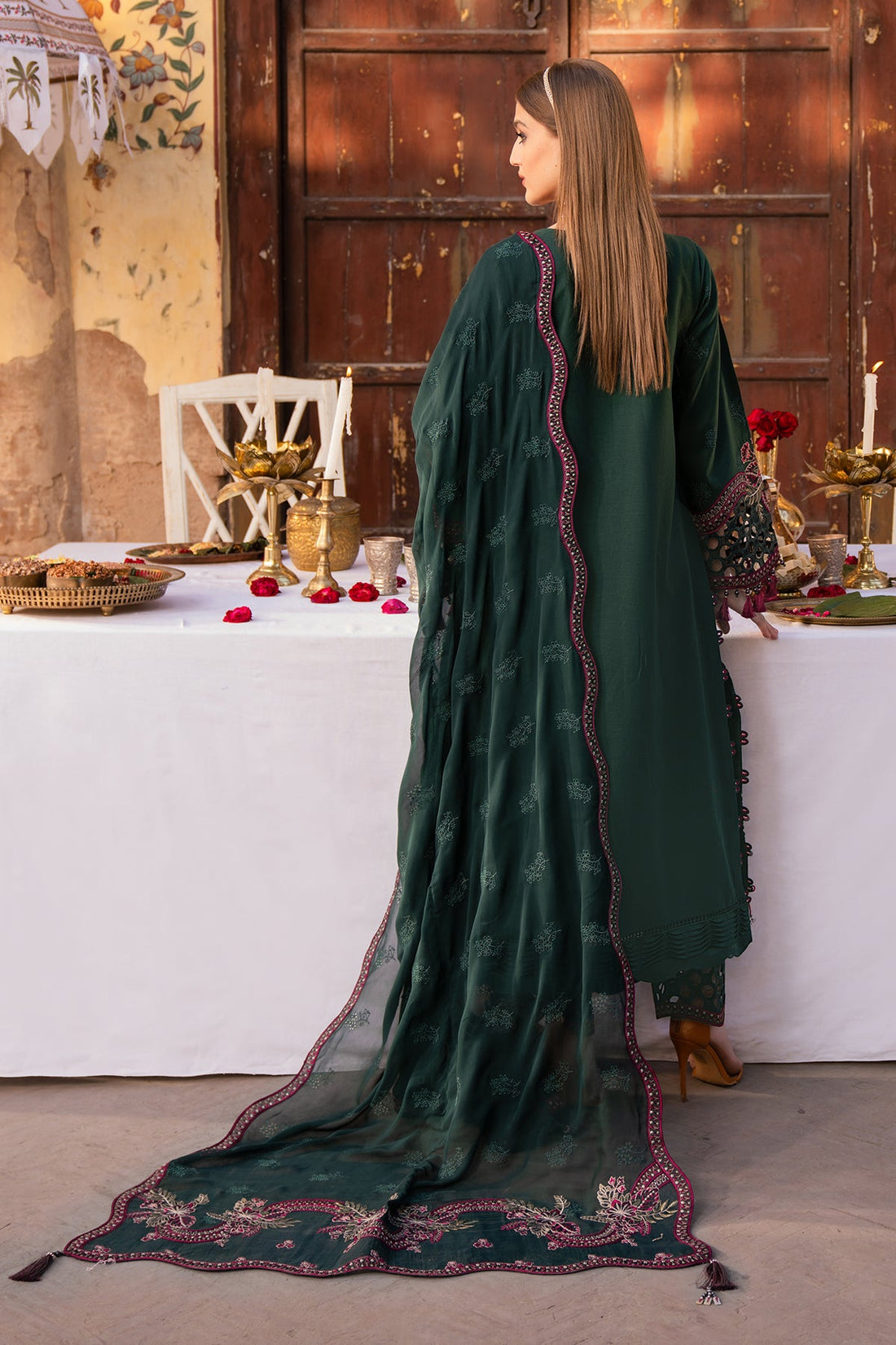 Alizeh | Rawayat Luxury Lawn 24 | Nafisa - Khanumjan  Pakistani Clothes and Designer Dresses in UK, USA