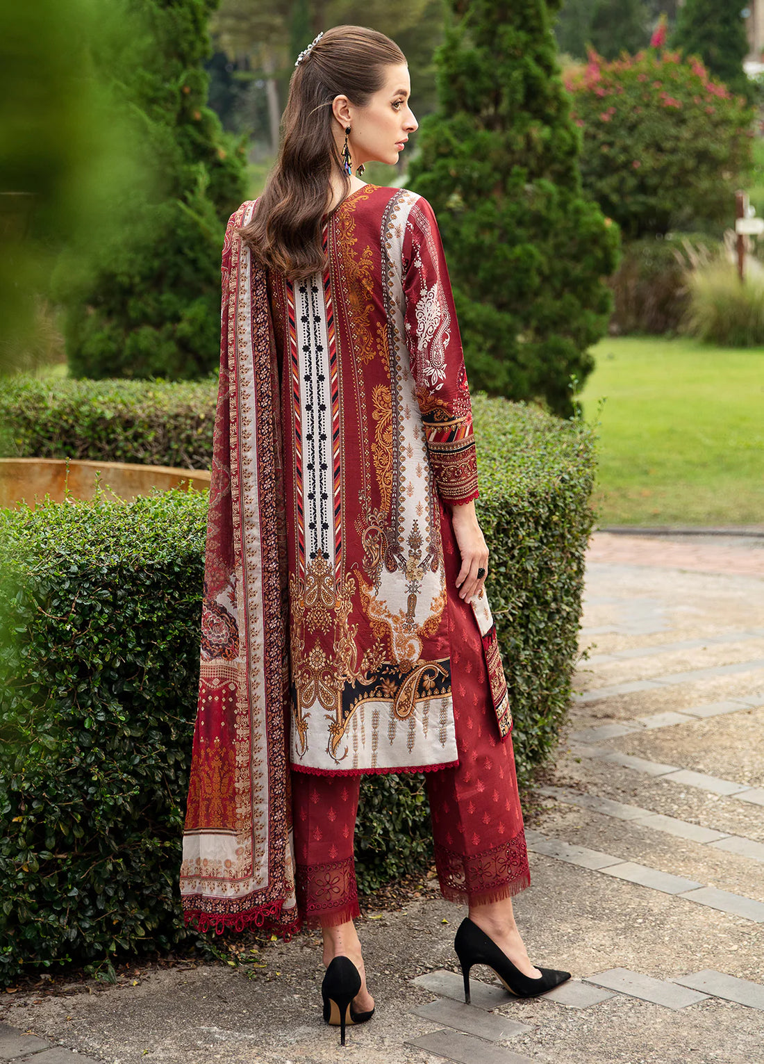 Gulaal | Springtime Ballet | AMARYLLIS (GL-L-24V1-09) - Khanumjan  Pakistani Clothes and Designer Dresses in UK, USA