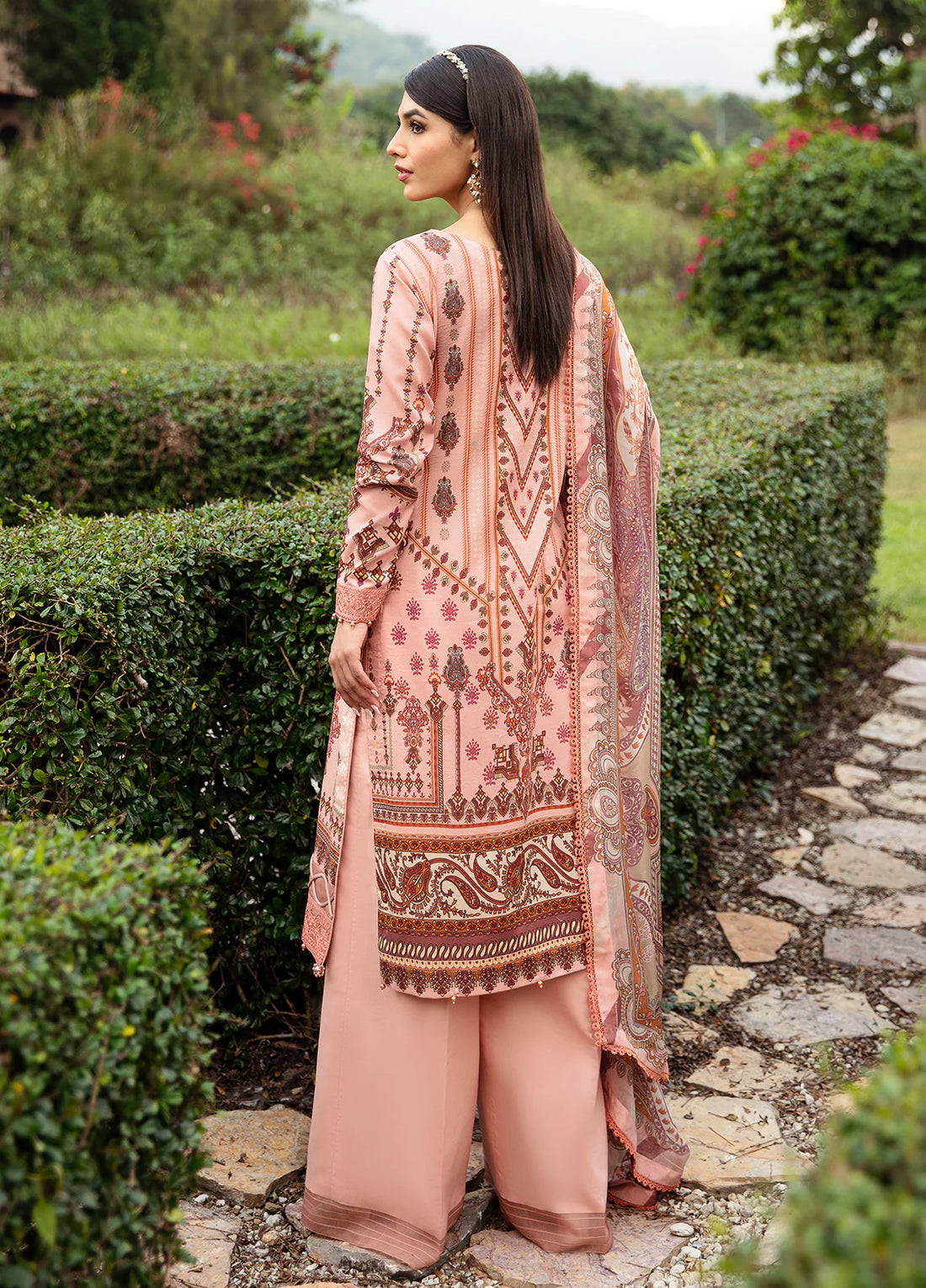 Gulaal | Springtime Ballet | HESTIA (GL-L-24V1-12) - Khanumjan  Pakistani Clothes and Designer Dresses in UK, USA