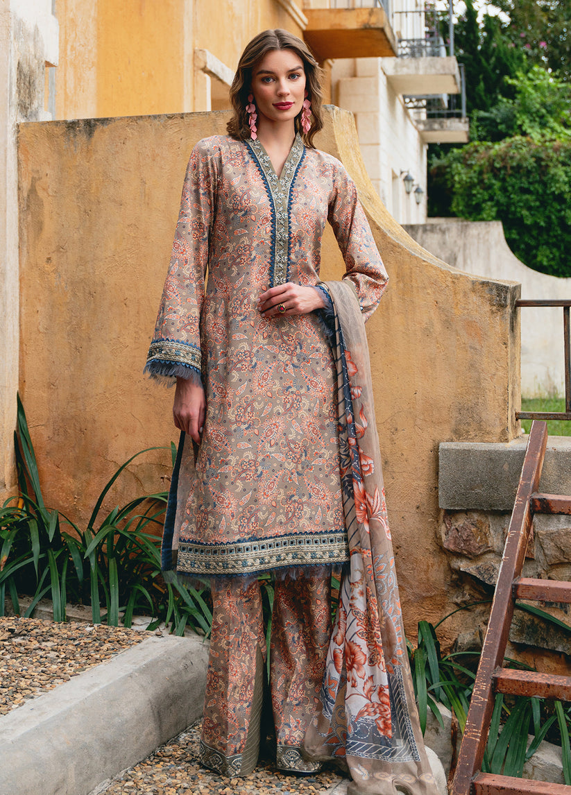 Gulaal | The Enchanted Garden | Avila - Khanumjan  Pakistani Clothes and Designer Dresses in UK, USA
