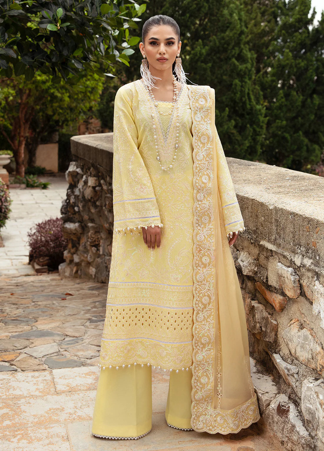 Gulaal | Luxury Lawn 24 | VALERIA (GL-LL-24V1-01) - Khanumjan  Pakistani Clothes and Designer Dresses in UK, USA