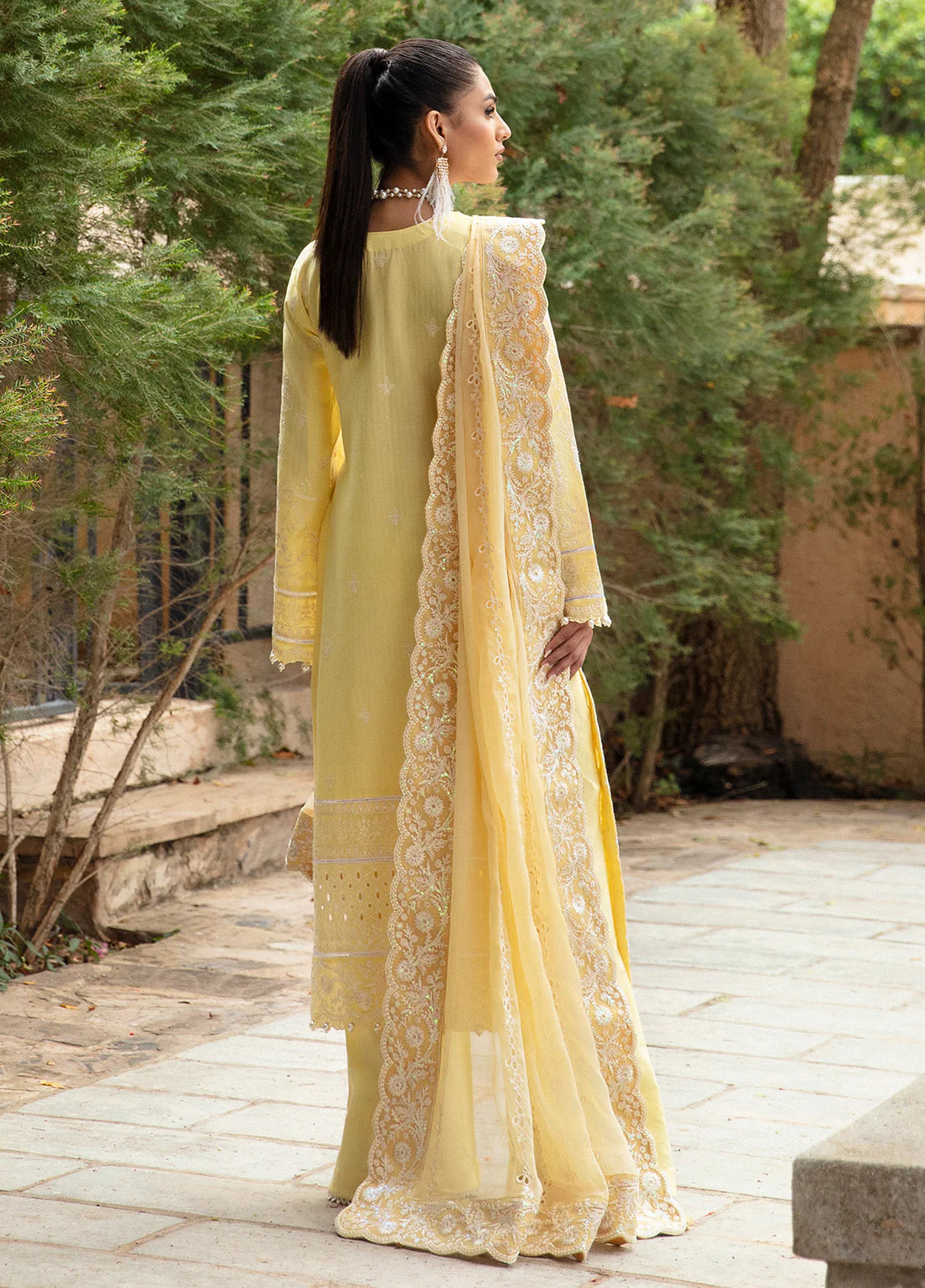 Gulaal | Luxury Lawn 24 | VALERIA (GL-LL-24V1-01) - Khanumjan  Pakistani Clothes and Designer Dresses in UK, USA