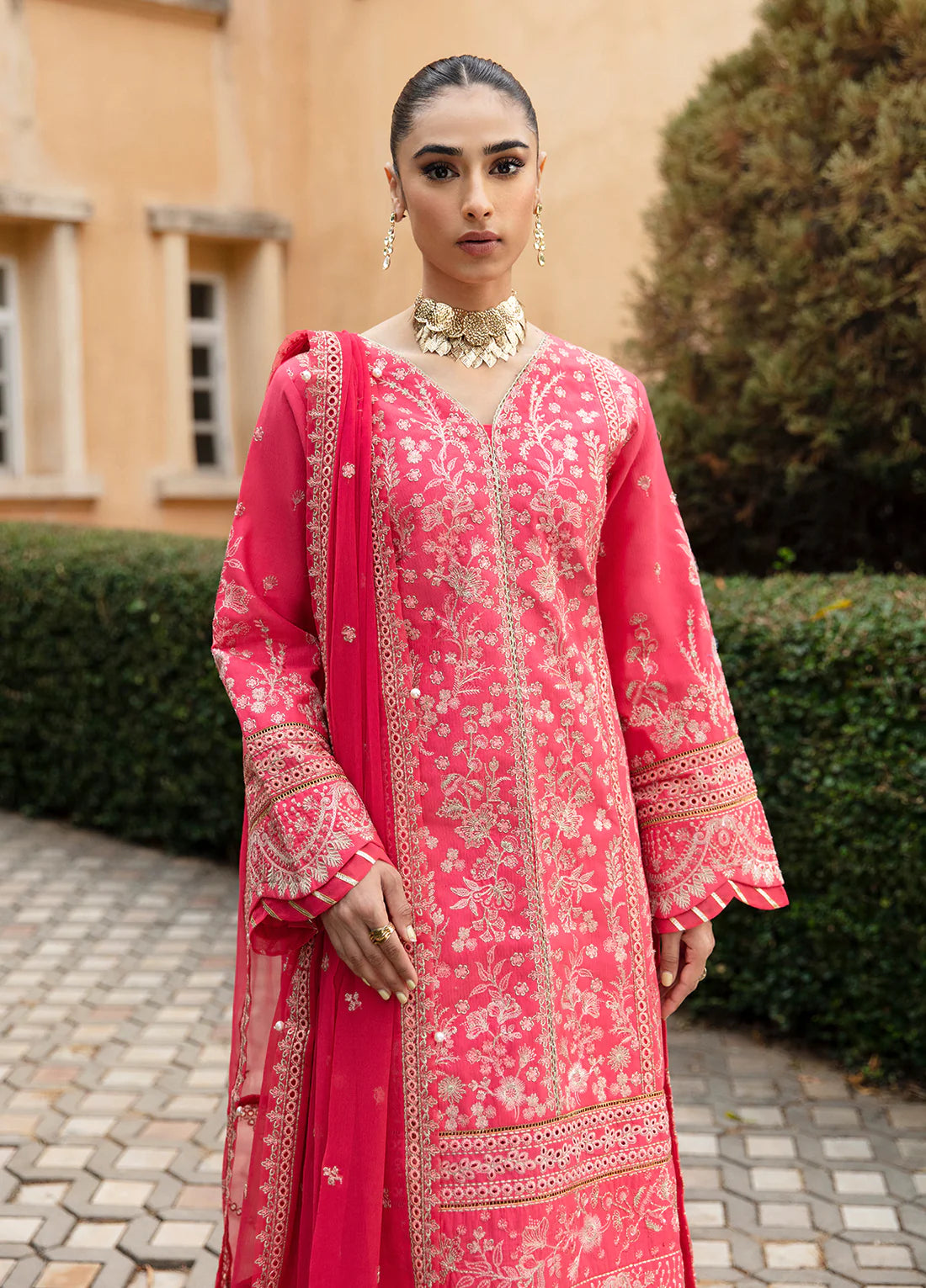 Gulaal | Luxury Lawn 24 | ALESSIA (GL-LL-24V1-06) - Khanumjan  Pakistani Clothes and Designer Dresses in UK, USA