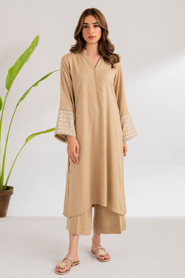 Hana | Vogue 24 | Sandalwood