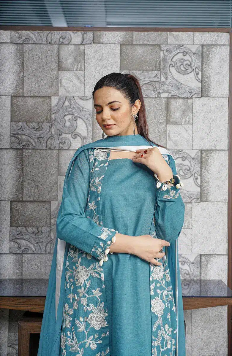 Hoorain Basics | Slub Winter 23 | TLG - Khanumjan  Pakistani Clothes and Designer Dresses in UK, USA