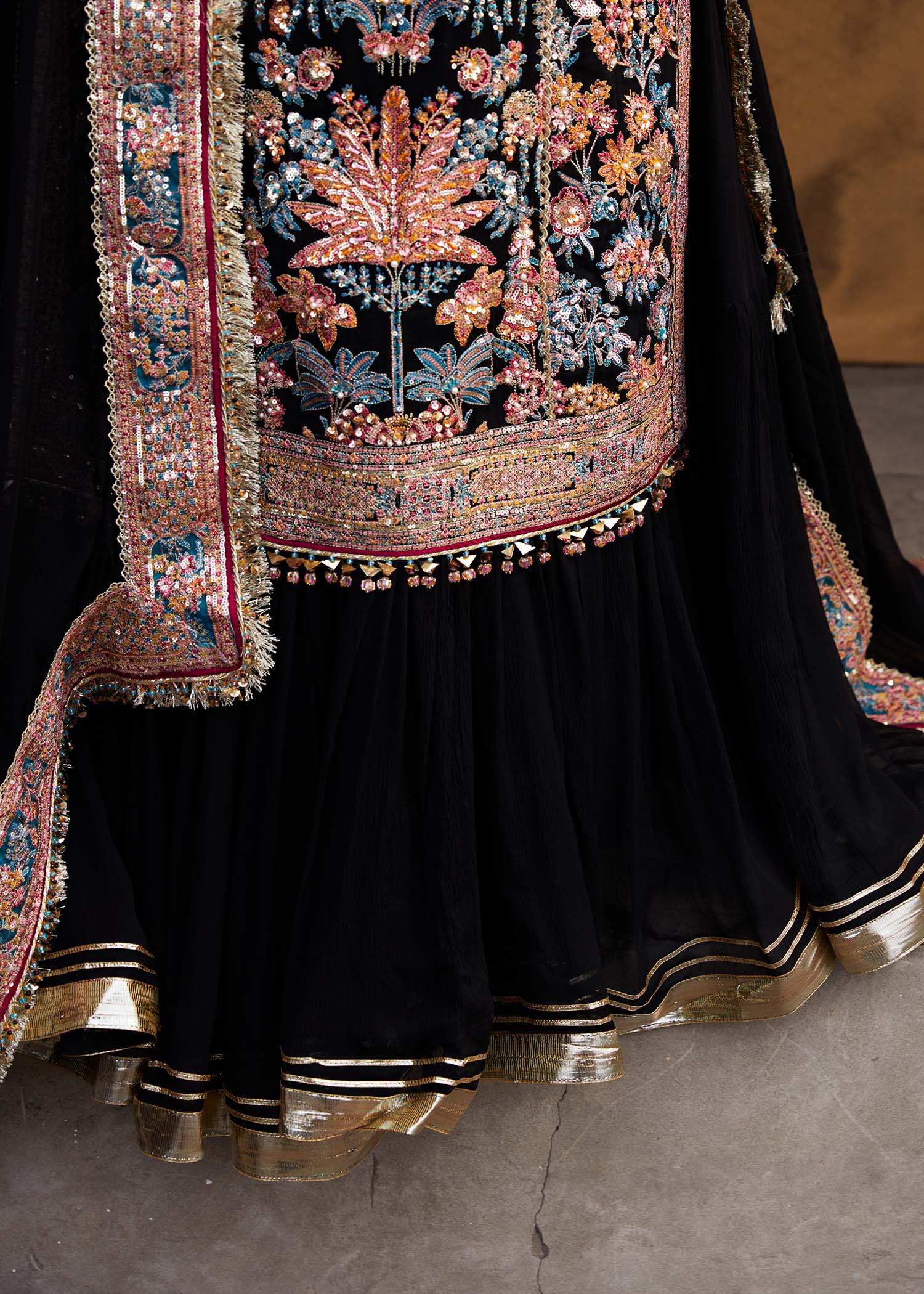 Hussain Rehar | Luxury Festive FW/24 | Tamam - Khanumjan  Pakistani Clothes and Designer Dresses in UK, USA