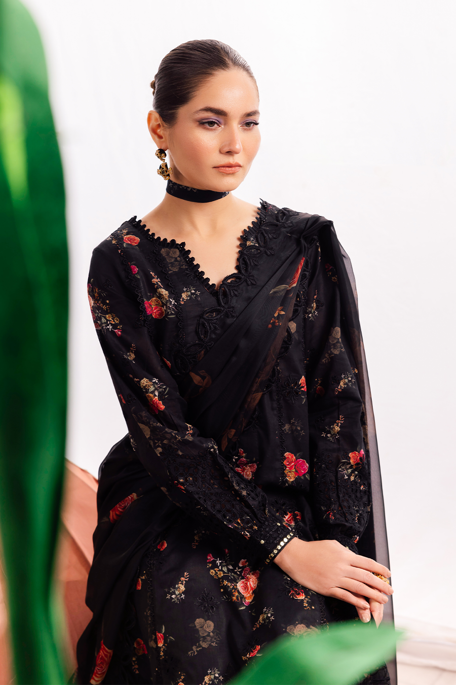 Iznik | Dahlia Embroidered Lawn | DL-08 - Khanumjan  Pakistani Clothes and Designer Dresses in UK, USA
