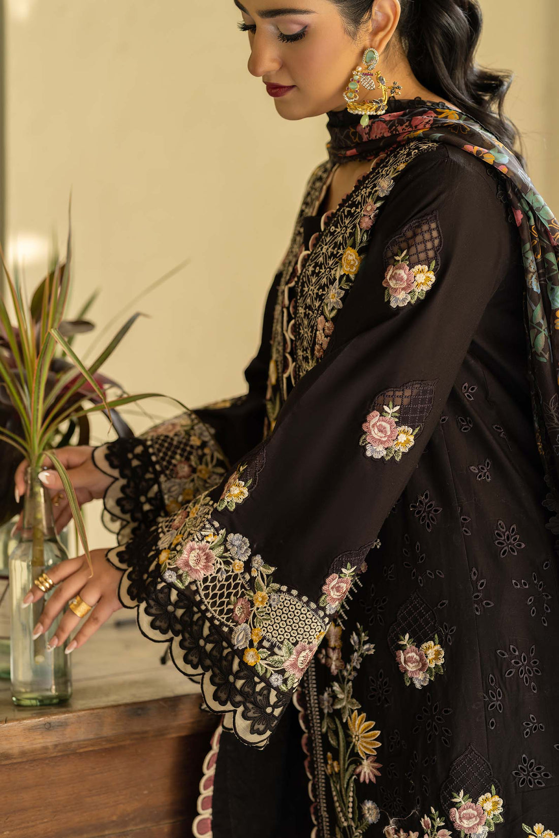 Maryam Hussain | Luxury Lawn 25 | Koyal