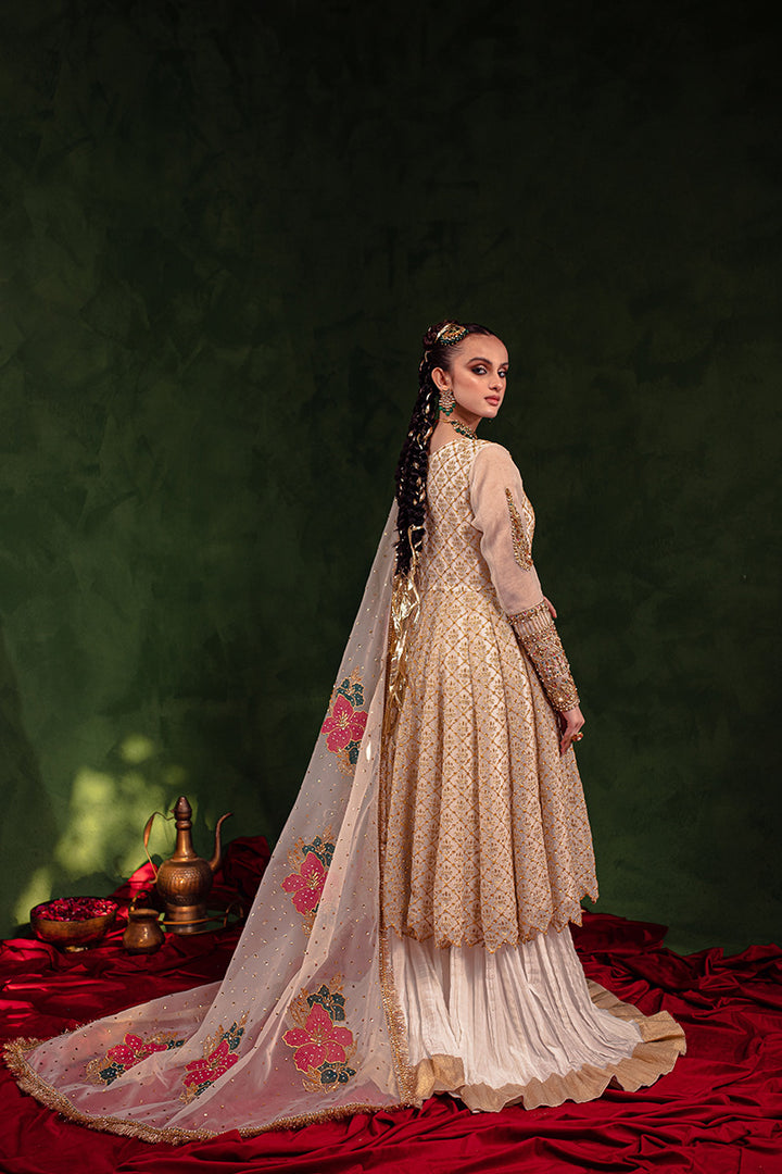 Maria Osama Khan | Salma Sitara | FALSAFA - Khanumjan  Pakistani Clothes and Designer Dresses in UK, USA