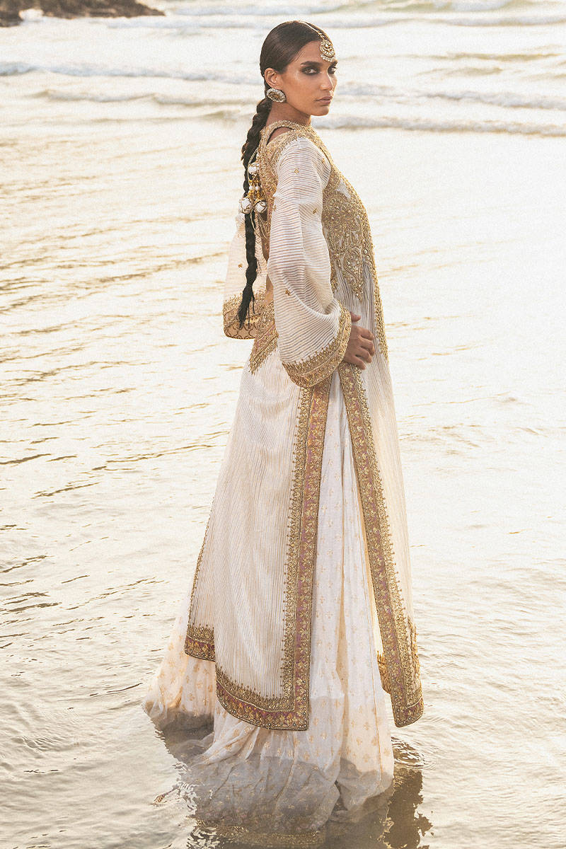 MNR | Gehraiyaan Shaadi Collection | Farida - Khanumjan  Pakistani Clothes and Designer Dresses in UK, USA
