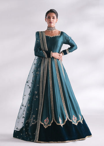 Mehak Yaqoob | Enchante The Luxe Edit | Zircone