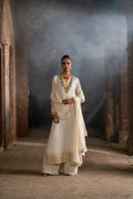 Erum Khan | Mannat Formals | Tabeer - Khanumjan  Pakistani Clothes and Designer Dresses in UK, USA
