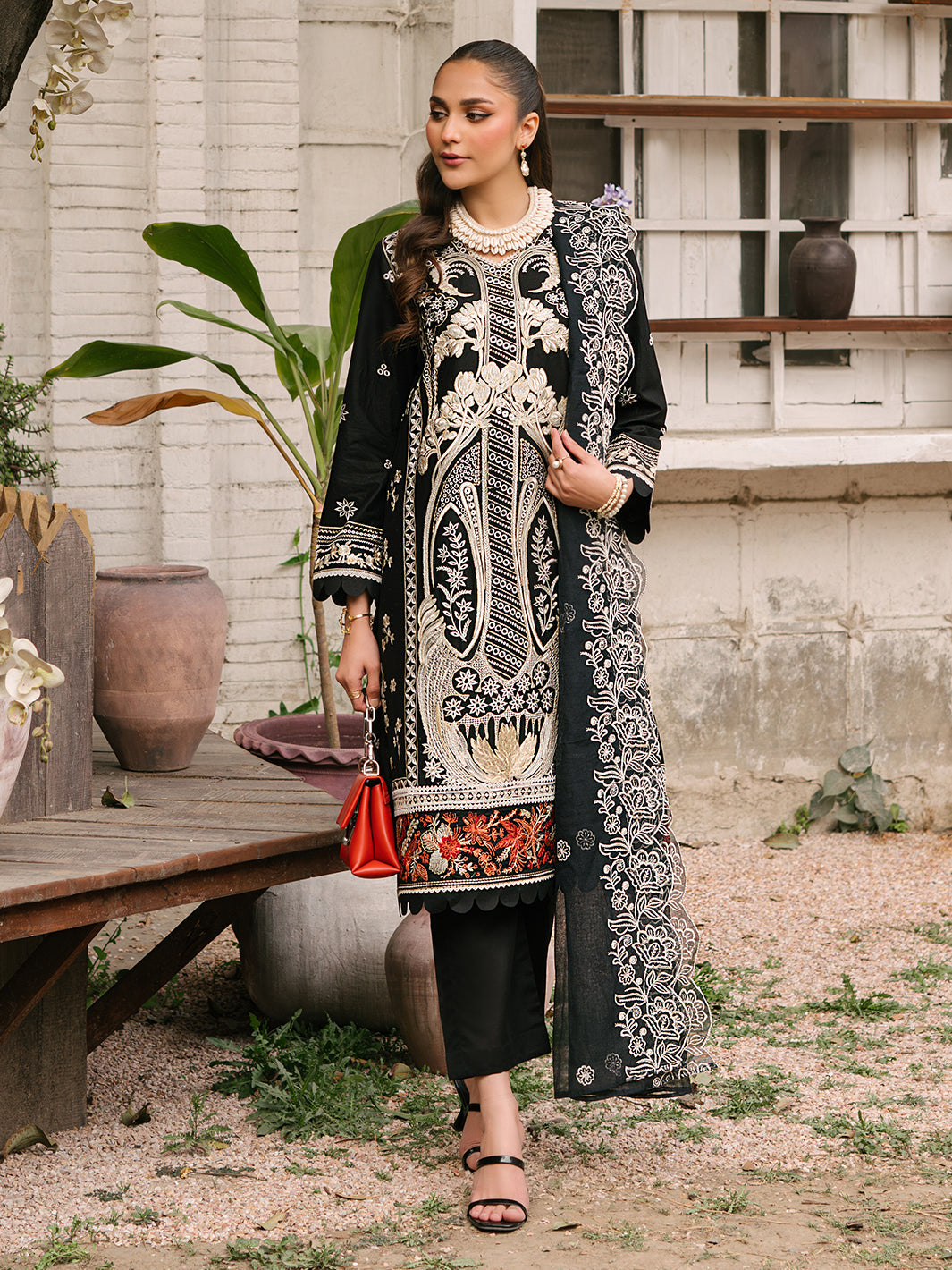 Mahnur | Masakali Luxury Lawn 24 | MK 04 - A - Khanumjan  Pakistani Clothes and Designer Dresses in UK, USA