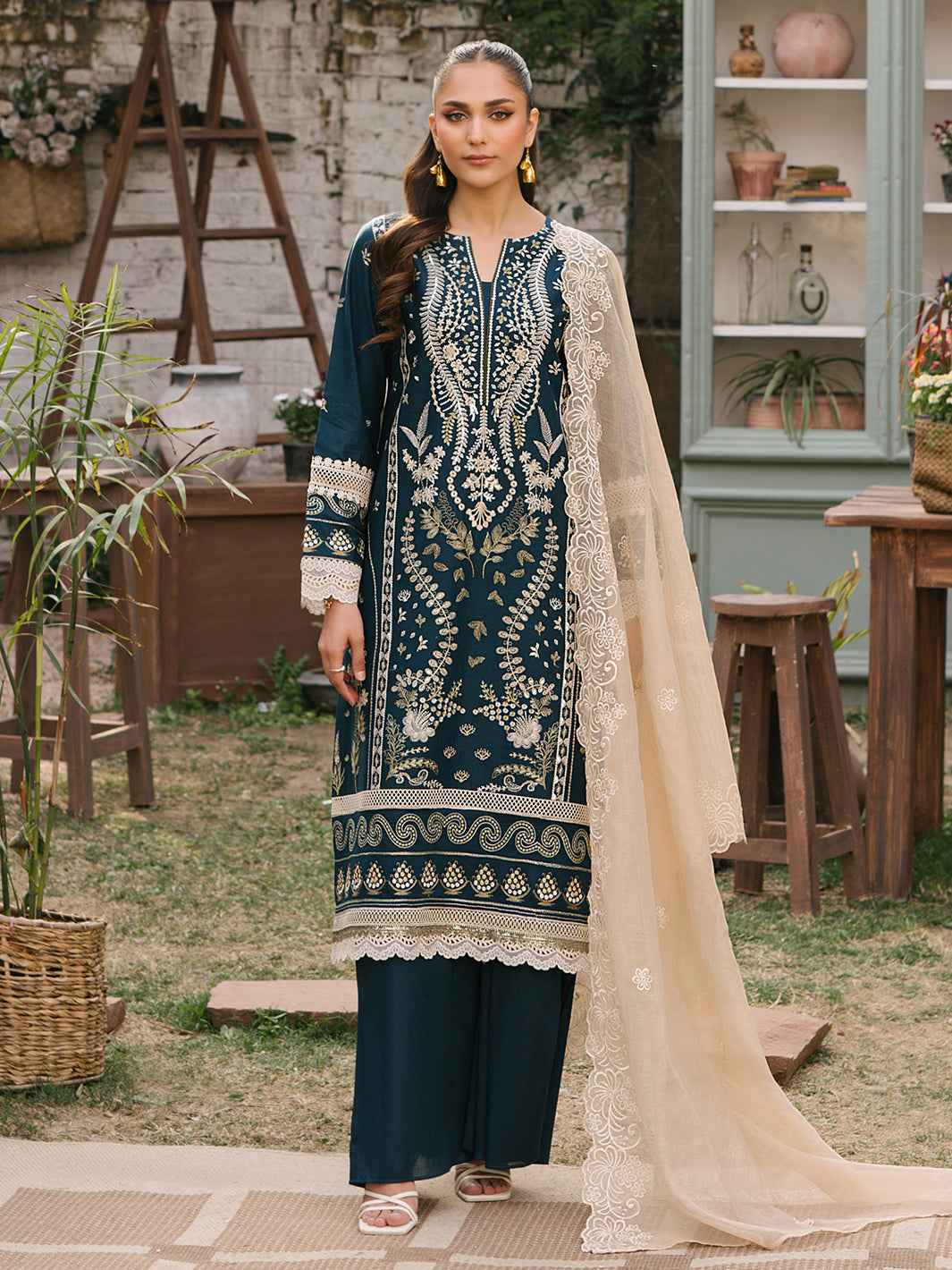 Mahnur | Masakali Luxury Lawn 24 | MK 01 - A - Khanumjan  Pakistani Clothes and Designer Dresses in UK, USA