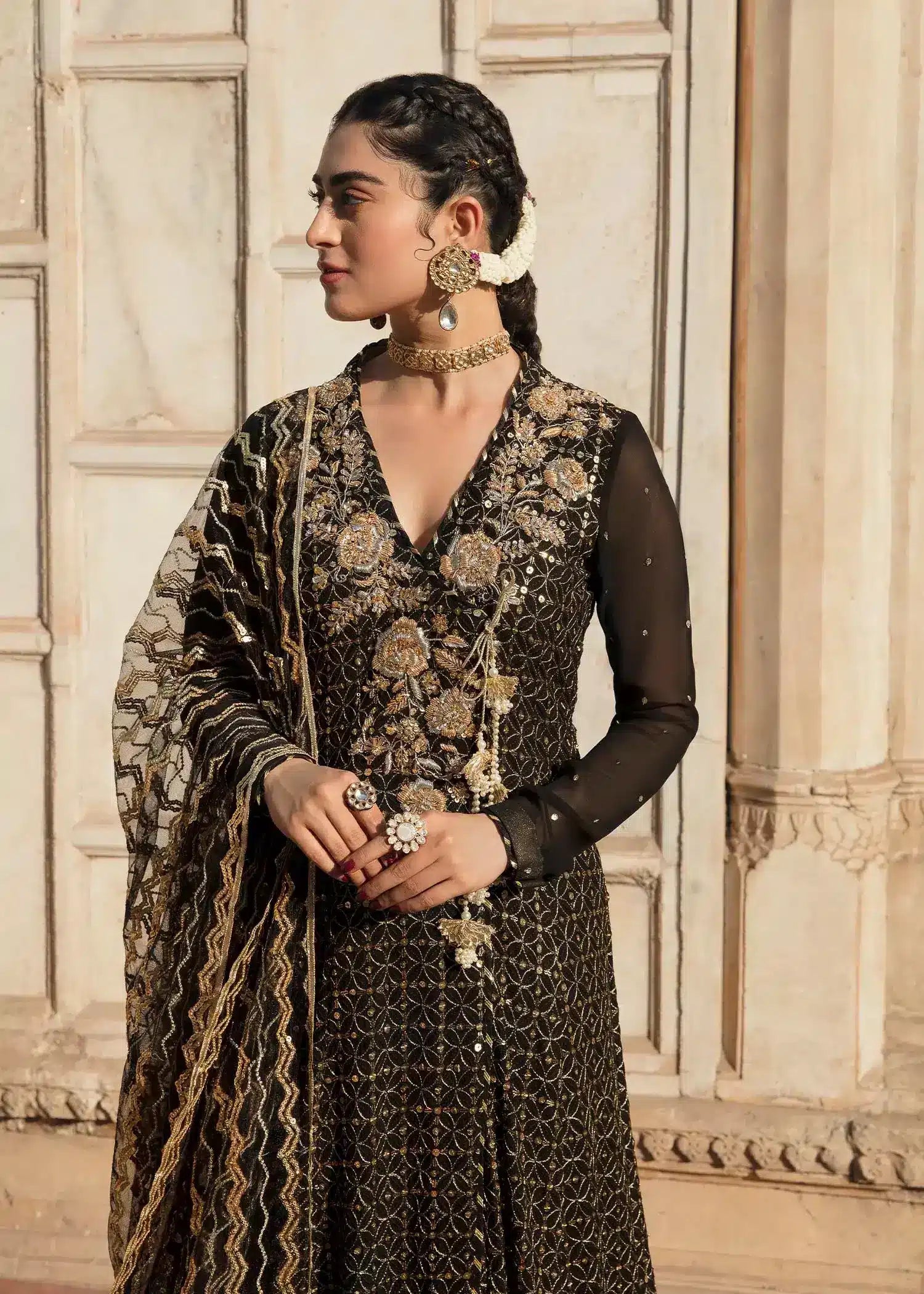 Mahum Asad | Gul Posh Luxury Formals ’23 | Chiraagh - Khanumjan  Pakistani Clothes and Designer Dresses in UK, USA