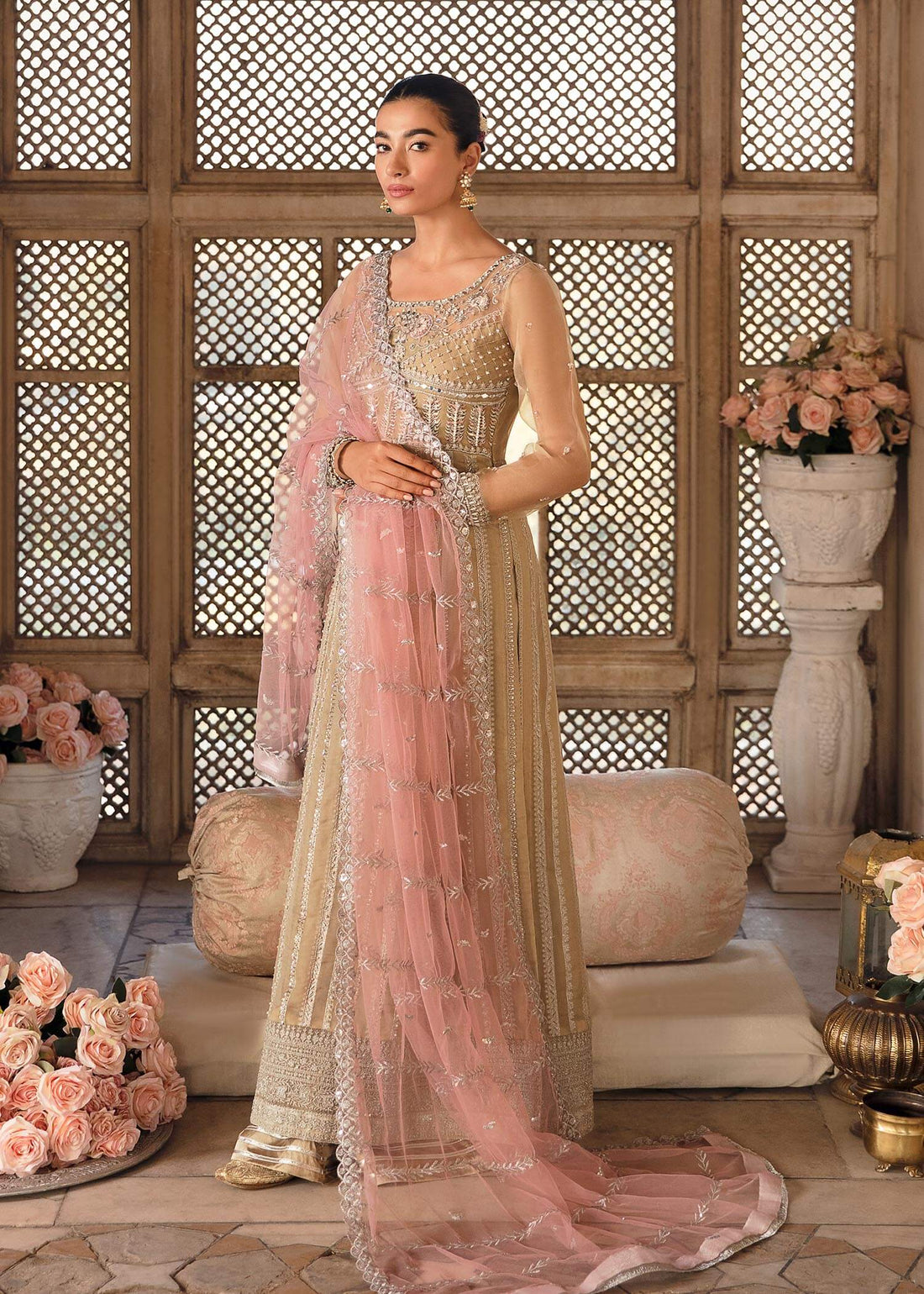 Mahum Asad | Gul Posh Luxury Formals ’23 | Mahgul - Khanumjan  Pakistani Clothes and Designer Dresses in UK, USA