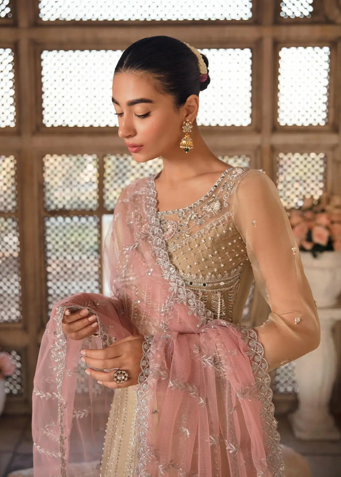 Mahum Asad | Gul Posh Luxury Formals ’23 | Mahgul - Khanumjan  Pakistani Clothes and Designer Dresses in UK, USA