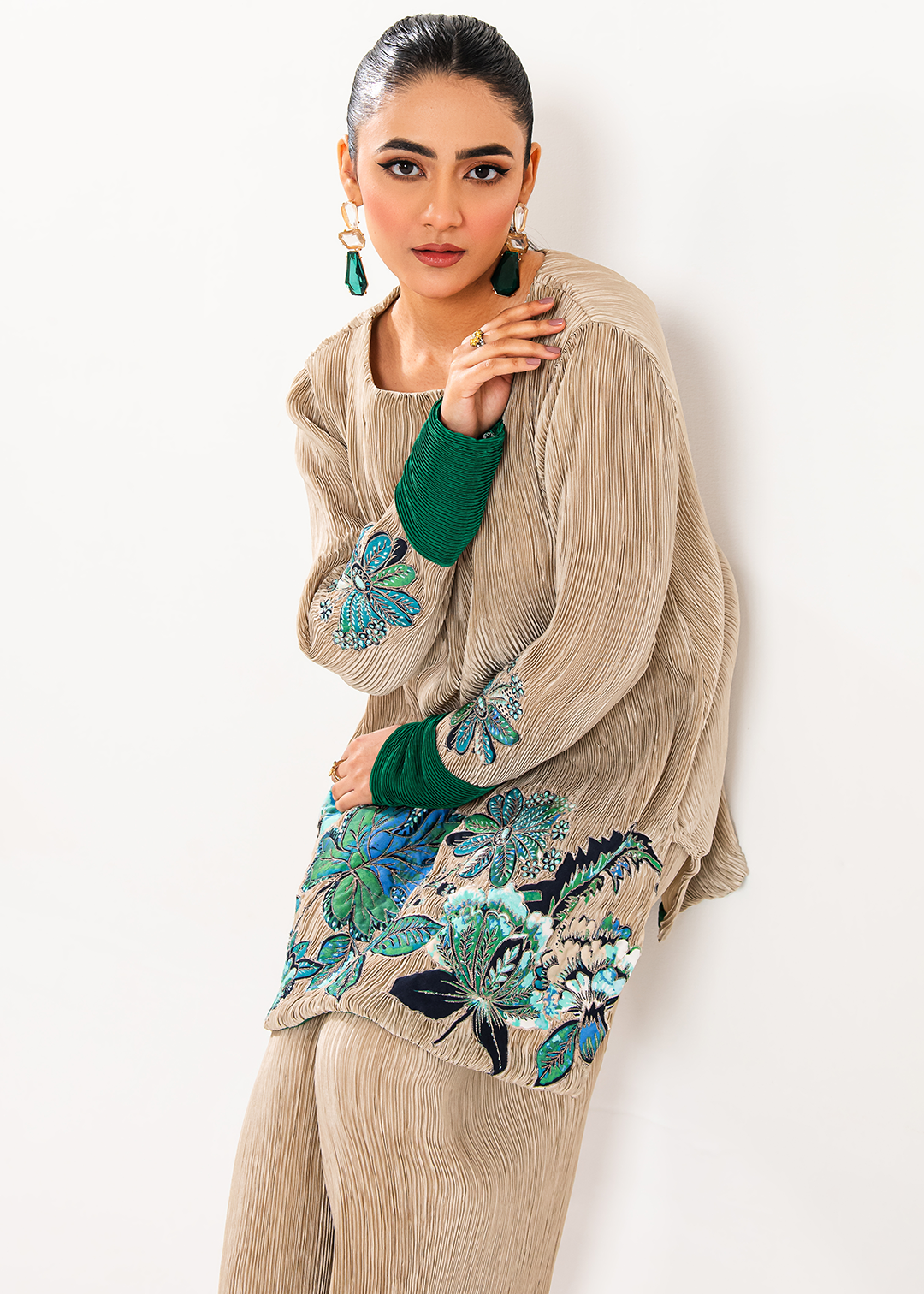Maria Osama Khan | Claire Pleated Silk | Stardust - Khanumjan  Pakistani Clothes and Designer Dresses in UK, USA