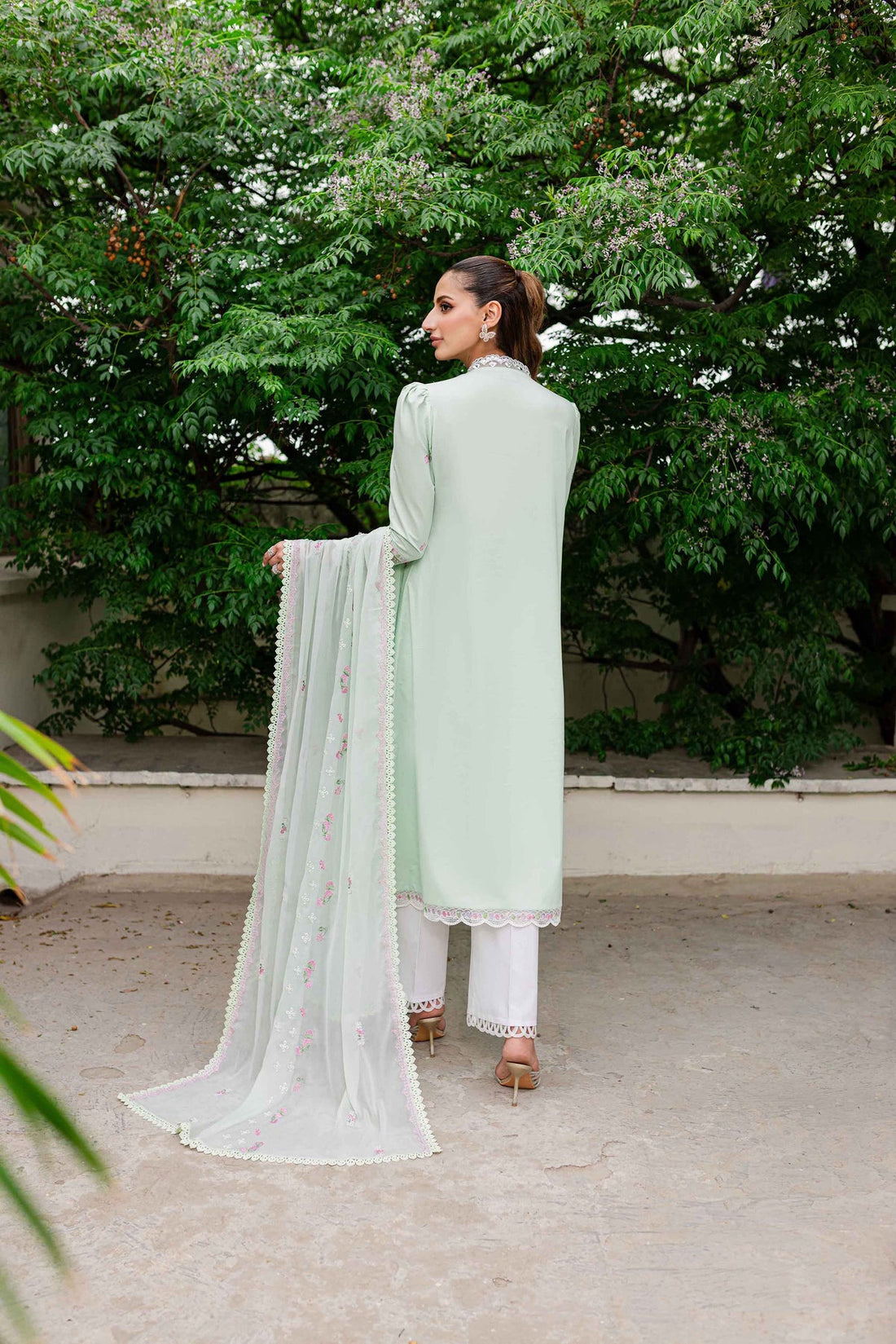 Sable Vogue | Shiree Lawn 24 | Mint Garden - Khanumjan  Pakistani Clothes and Designer Dresses in UK, USA
