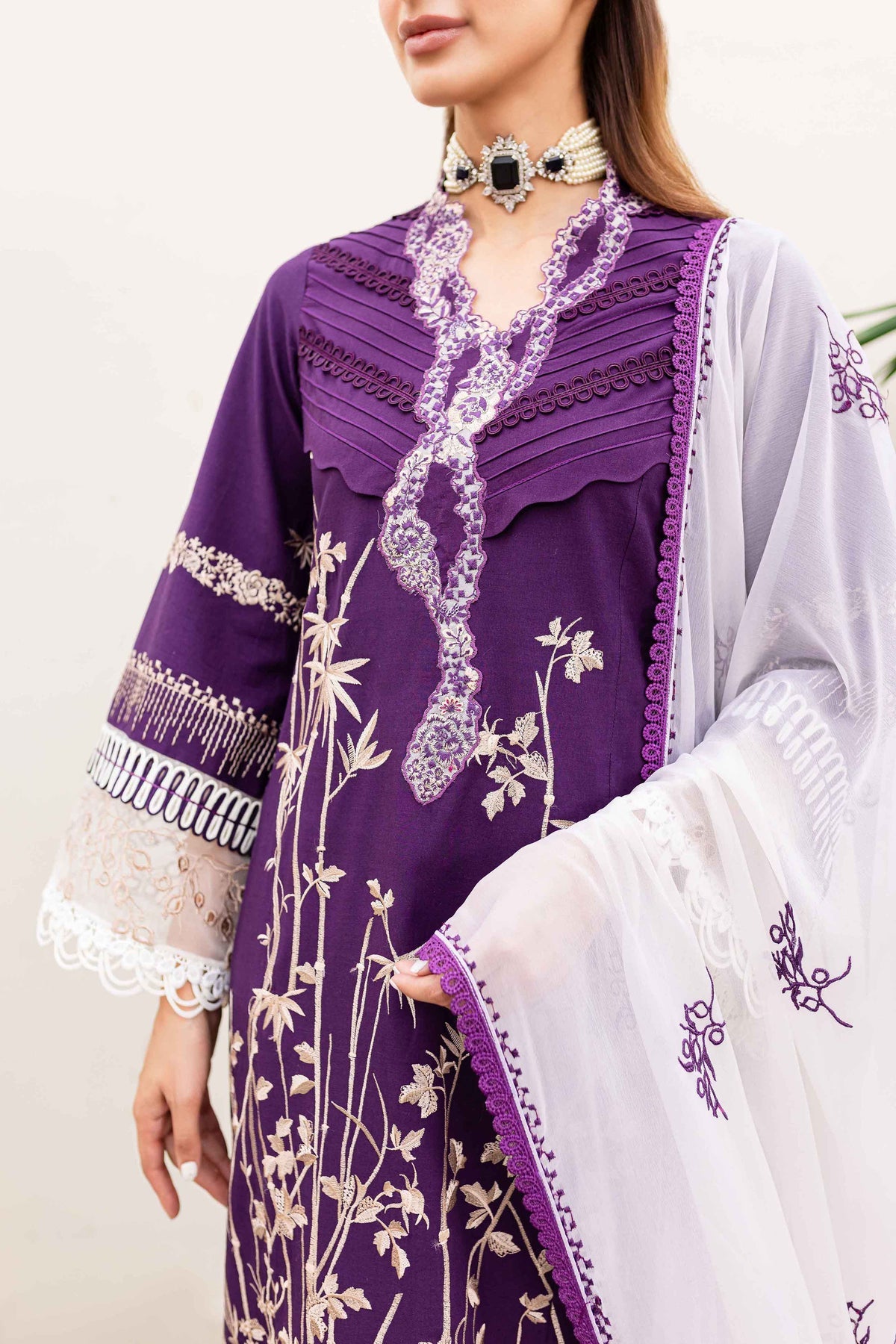 Sable Vogue | Shiree Lawn 24 | Plum Orchid - Khanumjan  Pakistani Clothes and Designer Dresses in UK, USA